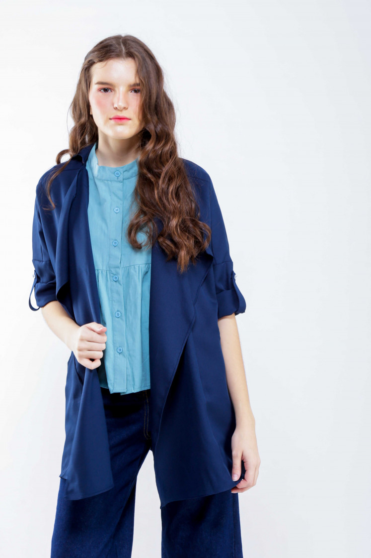 Aneila Outer | Gaudi Clothing